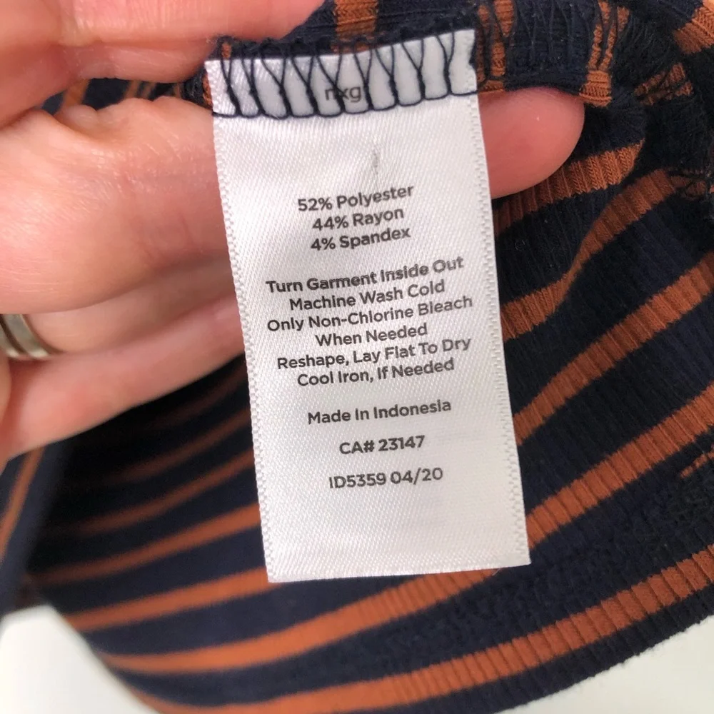 Talbots 2020 Orange & Navy Ribbed Stripe Button Cuff Turtle Neck Size Medium P - Picture 8 of 10